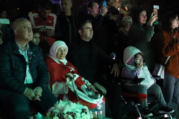 Yeni Yüzyıla Bir Kala Kartal’da Cumhuriyet Coşkusu