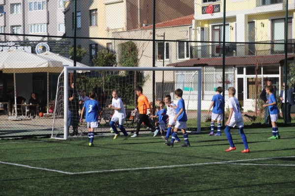 Öz Balkan Gücü İstanbul Futbol Turnuvası’nda İlk Düdük Çaldı