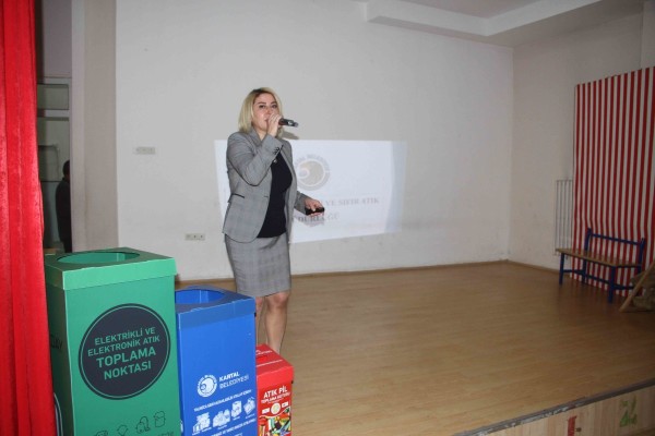 Kartal Belediyesi’nden 24 Okula Atık Toplama Konteyneri