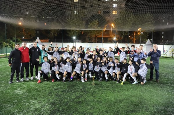 Kartal’da Düzenlenen Uluslararası Futbol Turnuvası Sona Erdi