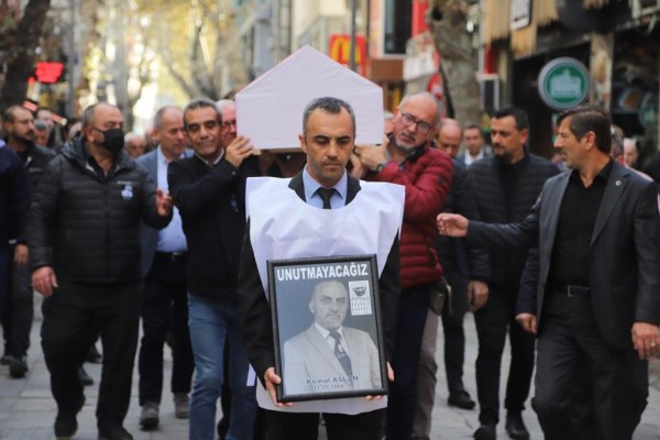 ADD Kartal Şube Başkanı Kemal Aslan’a Veda