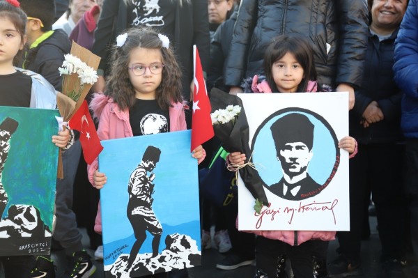Ulu Önder Atatürk 10 Kasım’da Özlem Ve Minnetle Anıldı
