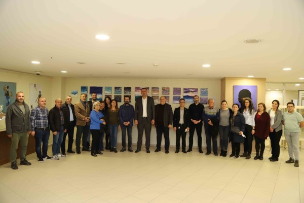‘Küçük İnsanların Gölgeleri’ Resim Sergisi Kartal Belediyesi’nde açıldı