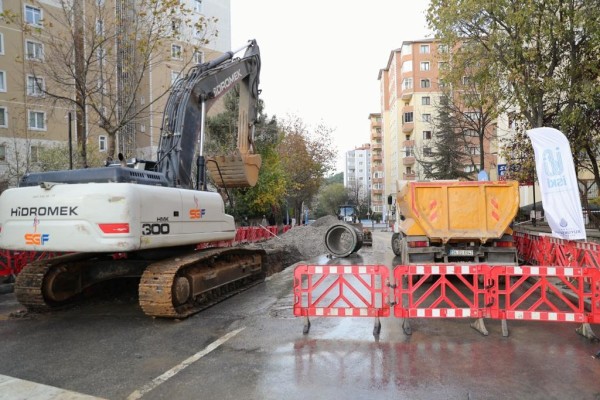 İBB Başkanı İmamoğlu ve Başkan Yüksel, Kartal’da Devam Eden Altyapı Çalışmalarını İnceledi