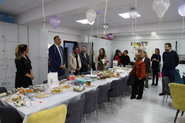 Kartal Belediyesi’nden Öğretmenler Günü’nde Anlamlı Ziyaret  