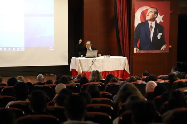 ‘Öğretmenler Günü’ Kartal’da Bayram Havasında Kutlandı