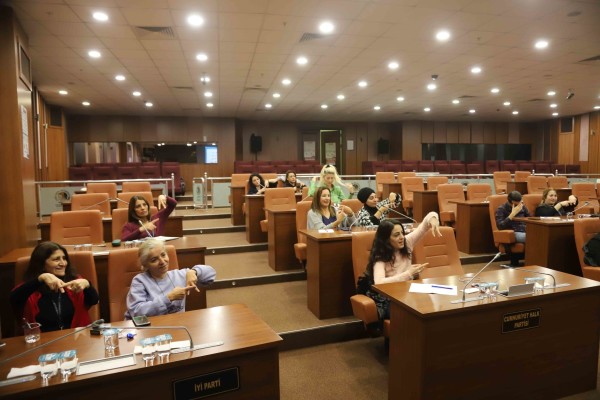 Kartal Belediyesi Personeline İşaret Dili Eğitimi