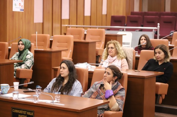 Kartal Belediyesi’nden ‘Koruyucu Ailelik’ Eğitimi