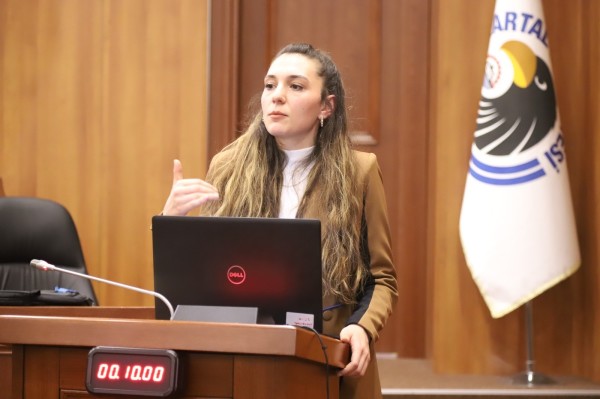 Kartal Belediyesi’nden ‘Koruyucu Ailelik’ Eğitimi