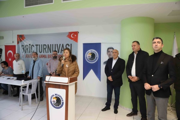 11. Atatürk’ü Anma Briç Turnuvası Kartal’da Gerçekleştirildi