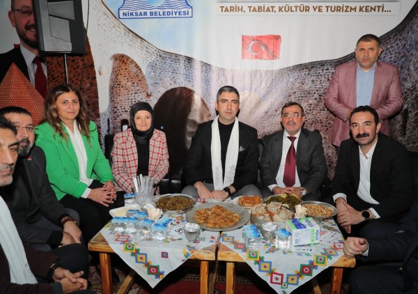 Başkan Yüksel, Tokat ve Tuncelili Hemşehrilerle Tanıtım Günlerinde Buluştu
