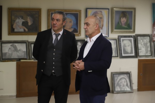 ‘Çizgilerdeki Yaşanmışlık’ Sergisi Kartal’da Açıldı