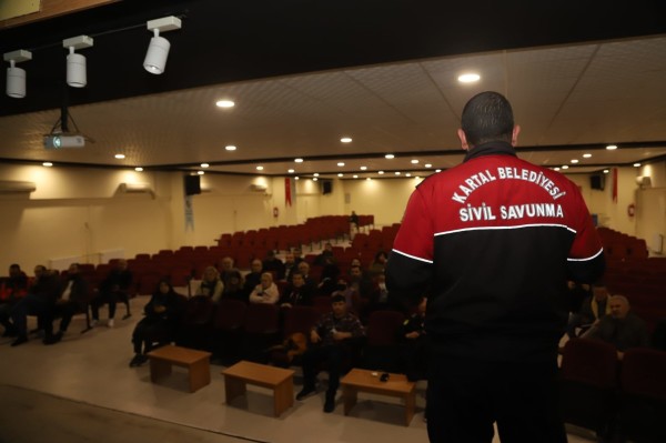 Kartal Belediyesi’nden Afet Gönüllülerine Eğitim