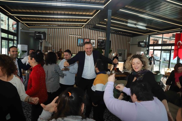 Engelsiz Üretim Atölyesi öğrencileri yeni yılı kutladı