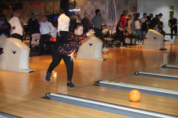Kartal Belediyesi’nde Bowling Turnuvası Heyecanı