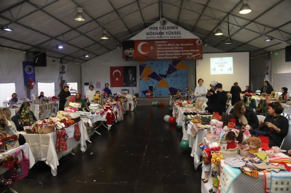 “Yılbaşı Özel Kadın El Emeği Pazarı” Kartal’da Açıldı