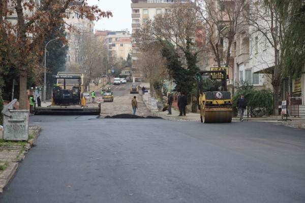 Petrol İş Mahallesi’nde 1250 Ton Asfalt Serimi Yapıldı