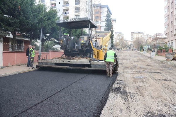 Petrol İş Mahallesi’nde 1250 Ton Asfalt Serimi Yapıldı
