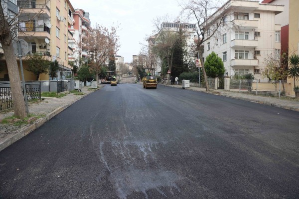 Petrol İş Mahallesi’nde 1250 Ton Asfalt Serimi Yapıldı