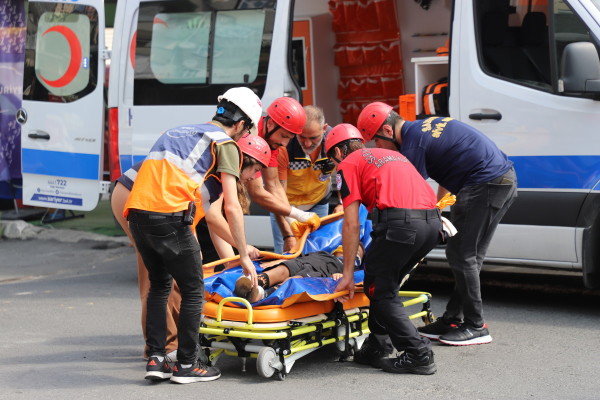 deprem tatbikat
