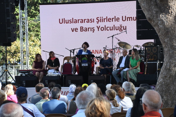 Şiir Dinletisi