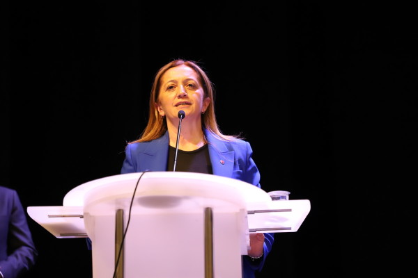 arzu çerkezoğlu