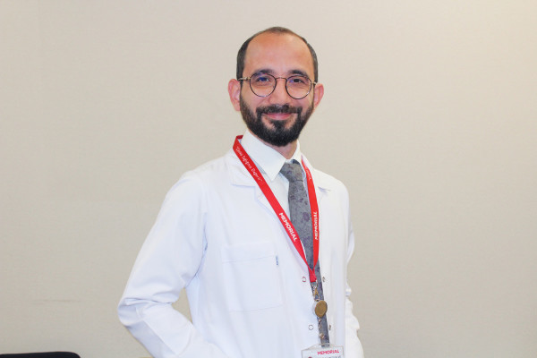 Uzm. Dr. Mustafa Hakan Şahin