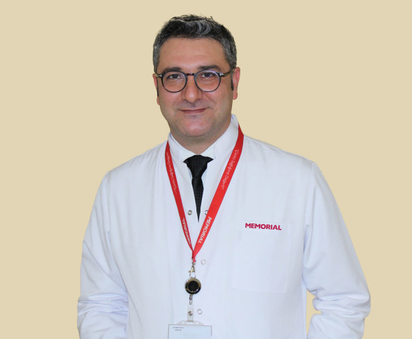 Memorial Antalya Hastanesi Nefroloji Bölümü’nden Uzm. Dr. Ümit Çakmak 