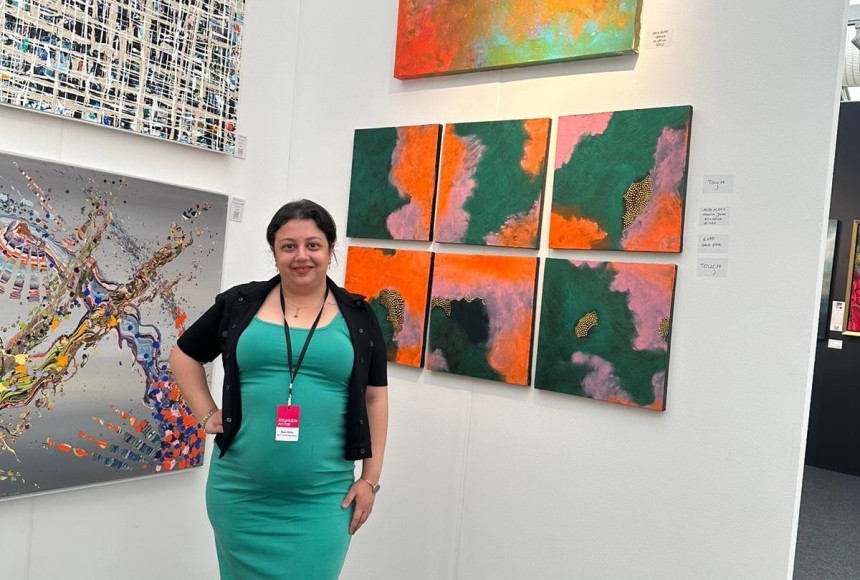 Genç Türk Sanatçı Asya Alpay, Londra’da önemli iki sanat fuarında!